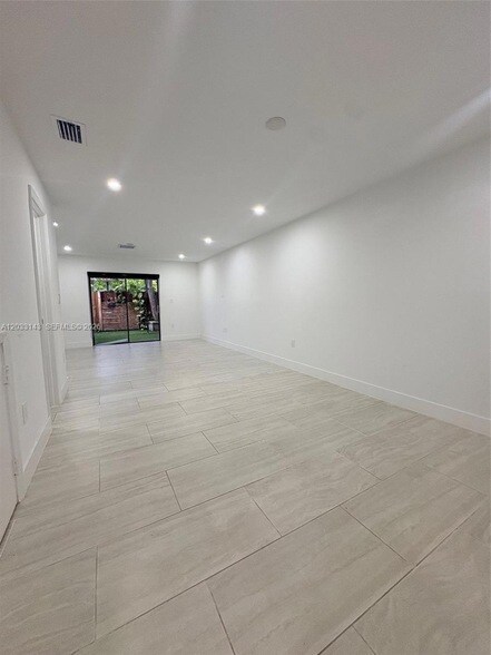 Building Photo - 15430 SW 74th Cir Dr