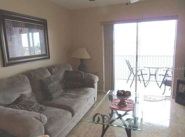 Building Photo - 12538 SW Kingsway Cir