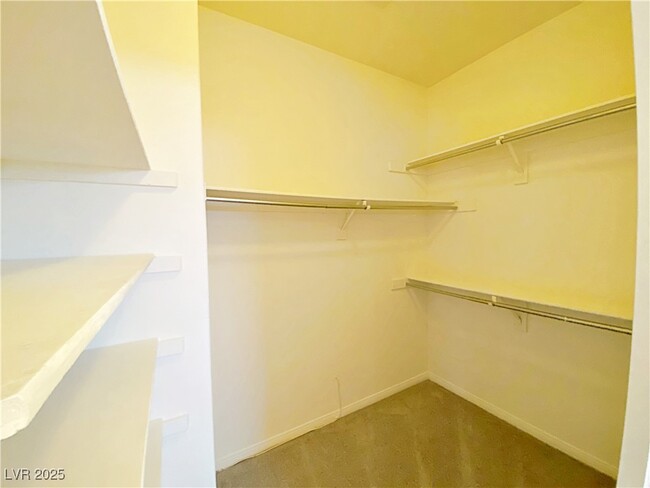 Building Photo - 7959 Blue Brook Dr