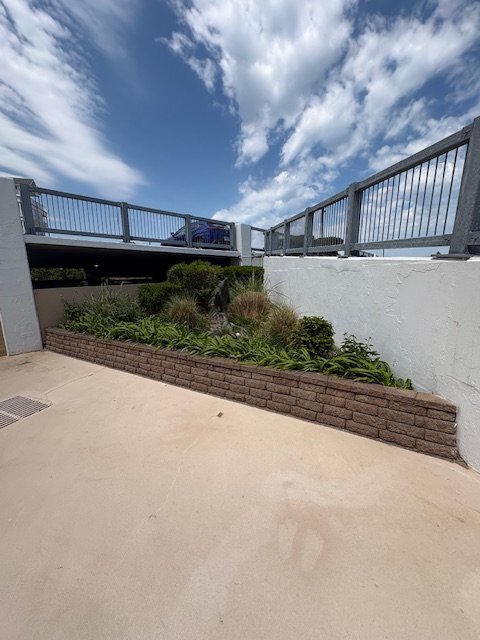 Building Photo - 3558 Shore Dr