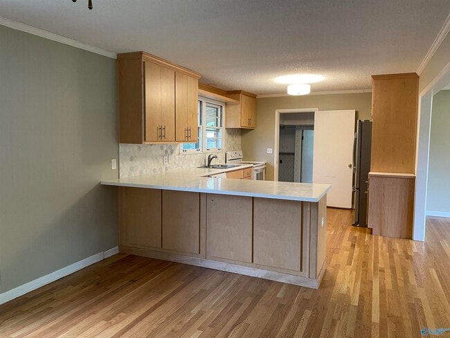 Building Photo - 612 Drummond Rd SW