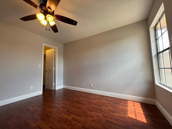 Building Photo - 364 Northpointe Ct