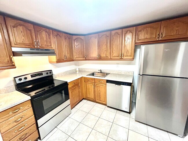 Building Photo - 4314 NW 9th Ave