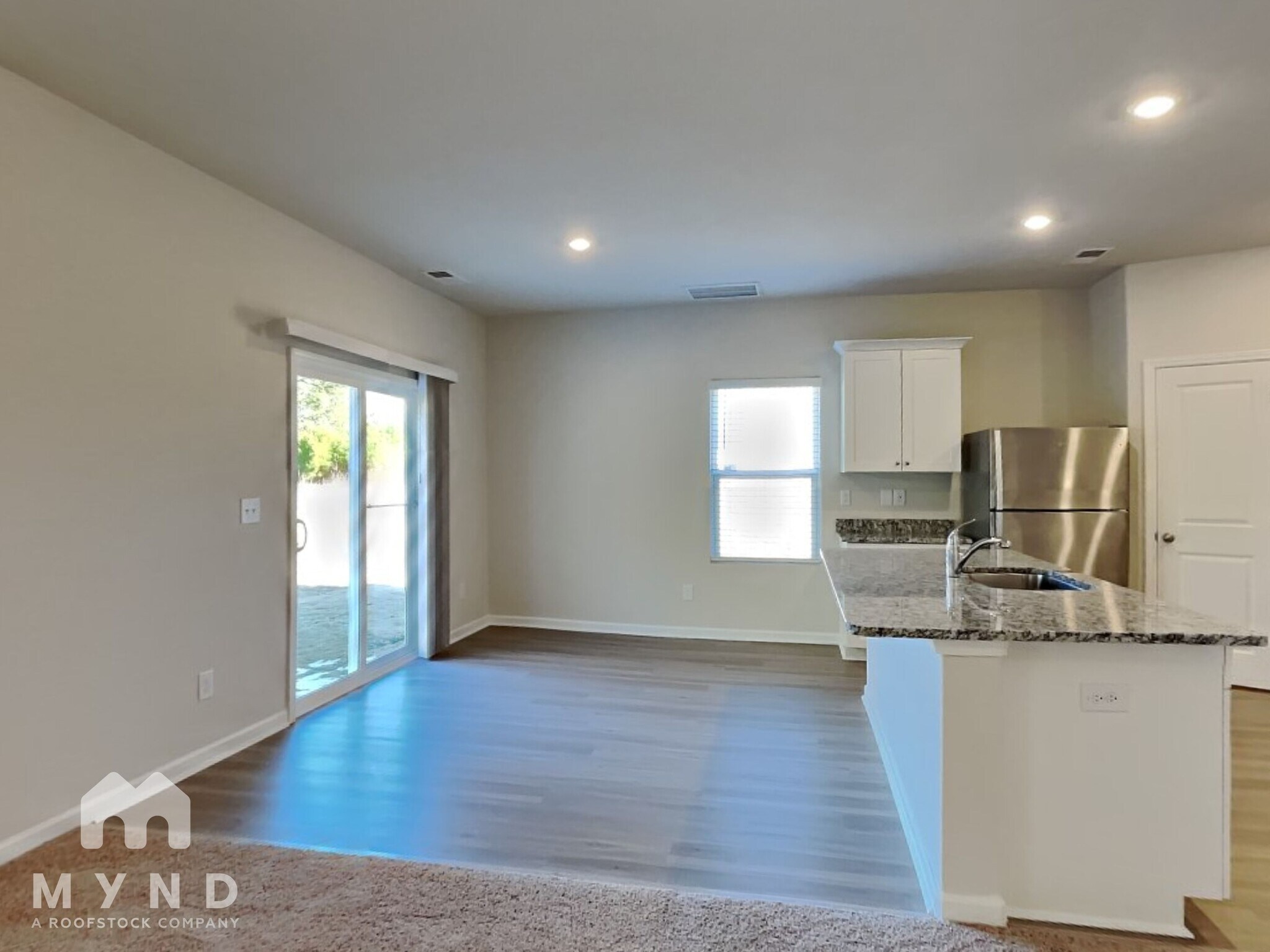 Building Photo - 160 New Villas St