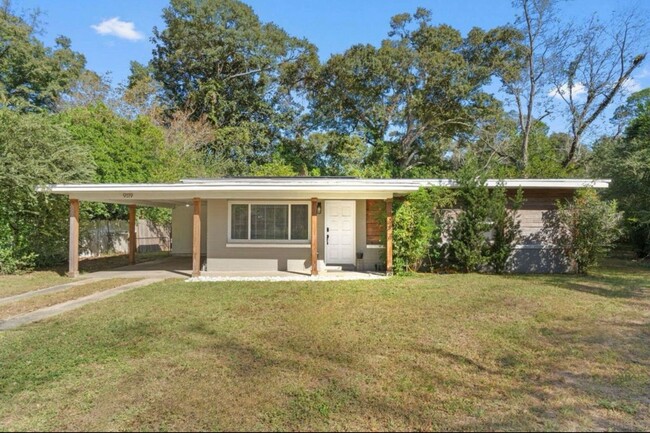 Building Photo - Charming 3-Bedroom Home in Pensacola!