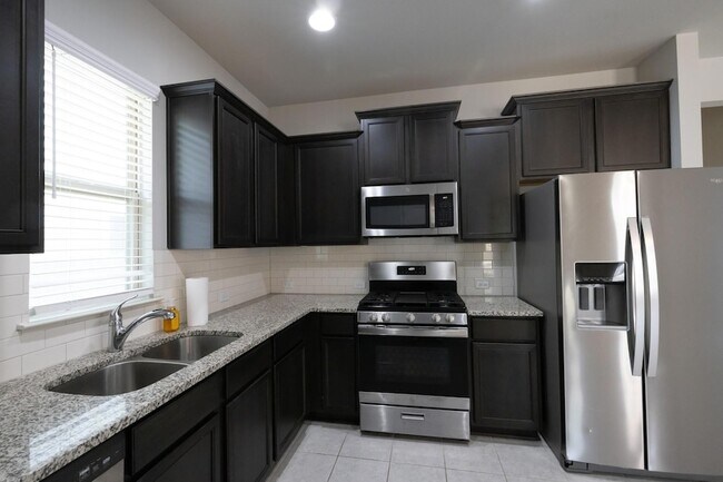 Building Photo - 2809 Seneca Path