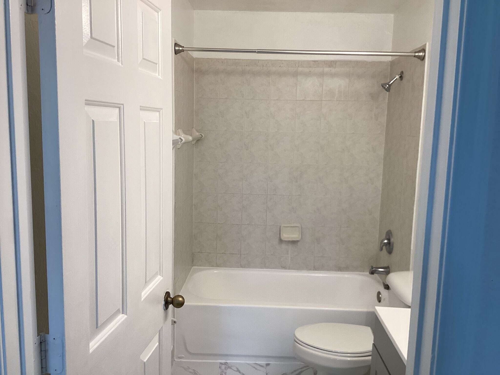 Building Photo - 2736 SE 15th Rd