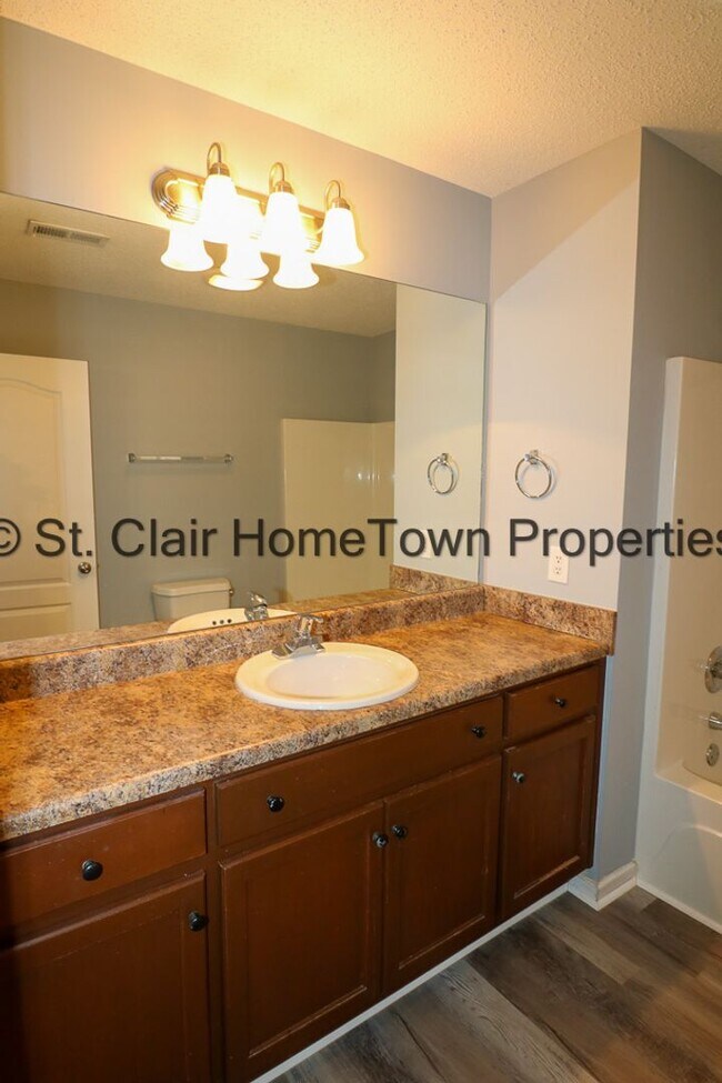 Building Photo - Totally Remodeled Tri-Plex in Lincoln School System