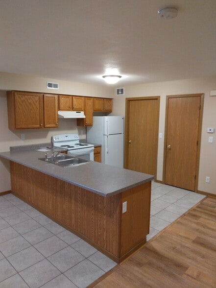 Building Photo - 931 Minns Dr