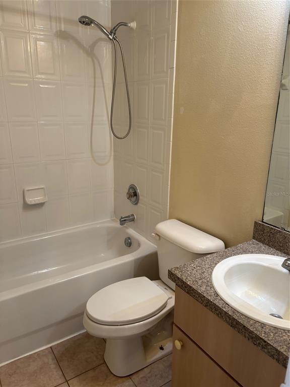 Building Photo - 1237 S Beach Cir