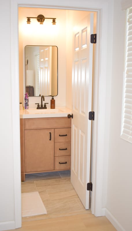 Building Photo - 4718 W Ave L 6