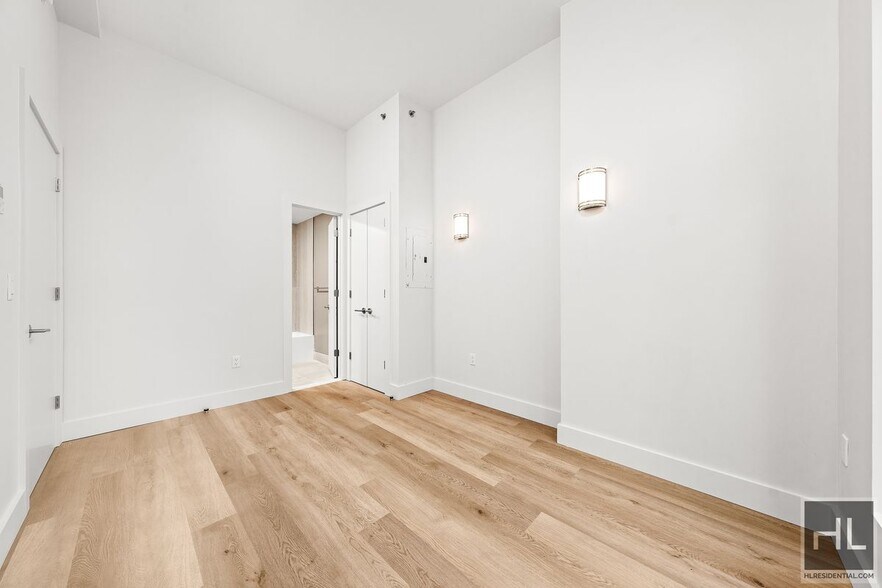 Primary Photo - BRUCKNER BOULEVARD