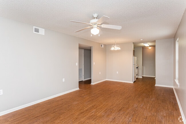 2BR, 2BA - 1,021 SF - Cottages Of Fort Smith