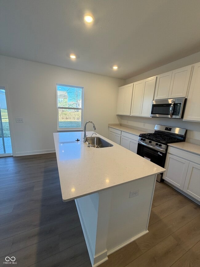 Building Photo - 6468 Tutelo Dr