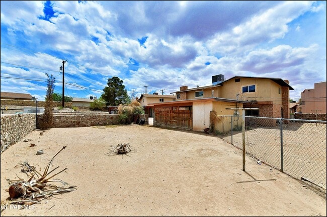 Building Photo - 6412 Pizarro St