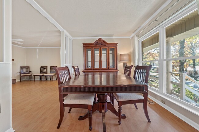 Building Photo - Indianhead Lakes Rental!
