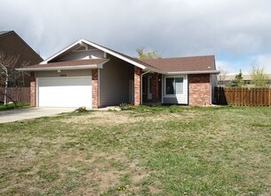 Building Photo - 3070 Mirage Dr