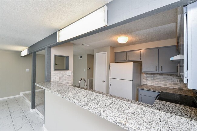 Building Photo - 12569 Wellington Park Dr