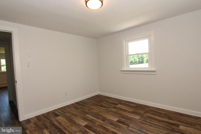 Building Photo - 151 Dogwood Dr