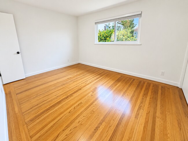 Building Photo - 747 Ashbury Ave
