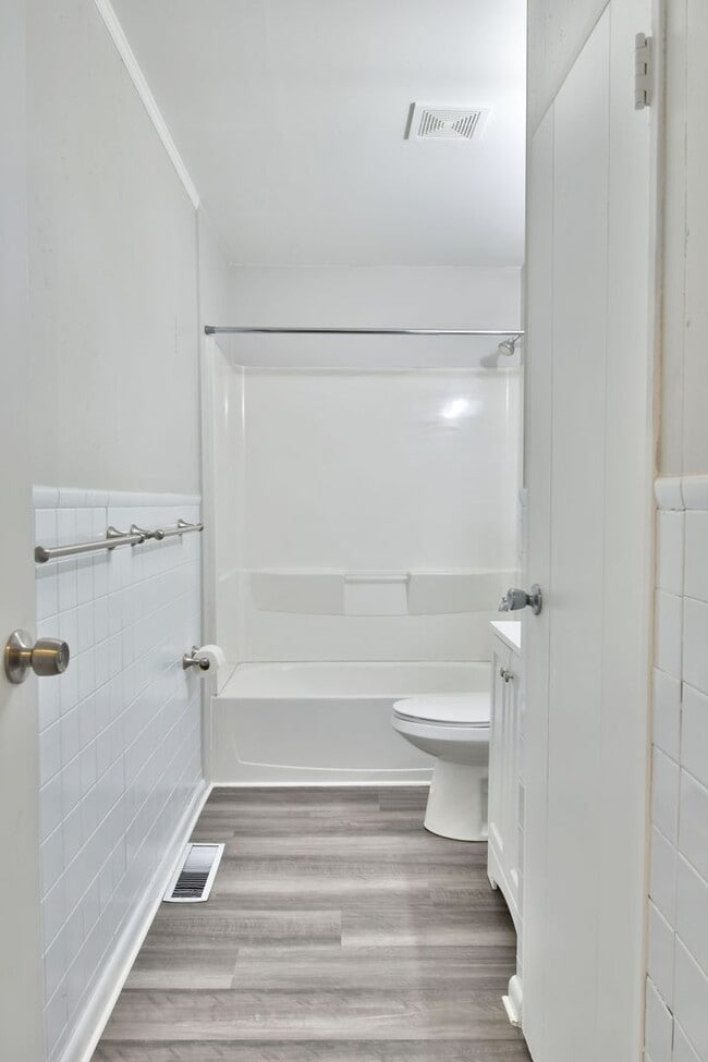 Building Photo - HOUSE for RENT in Champion Twp!