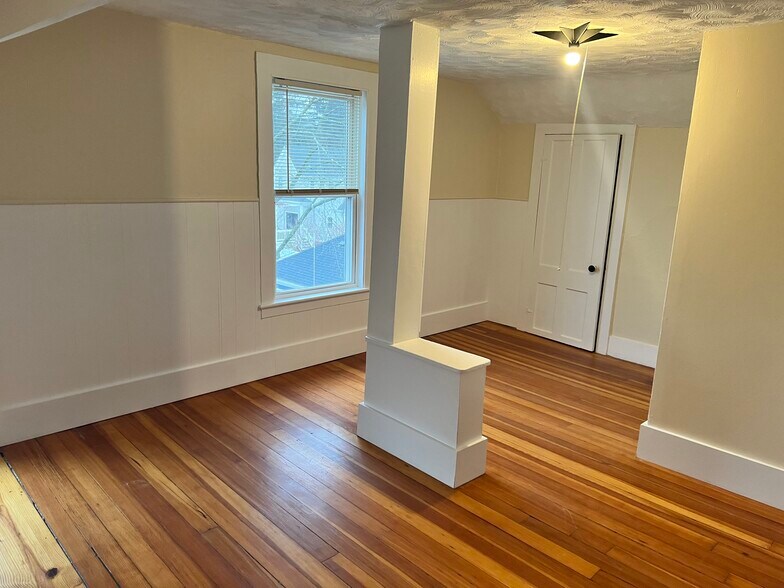 Building Photo - 9 Summer St