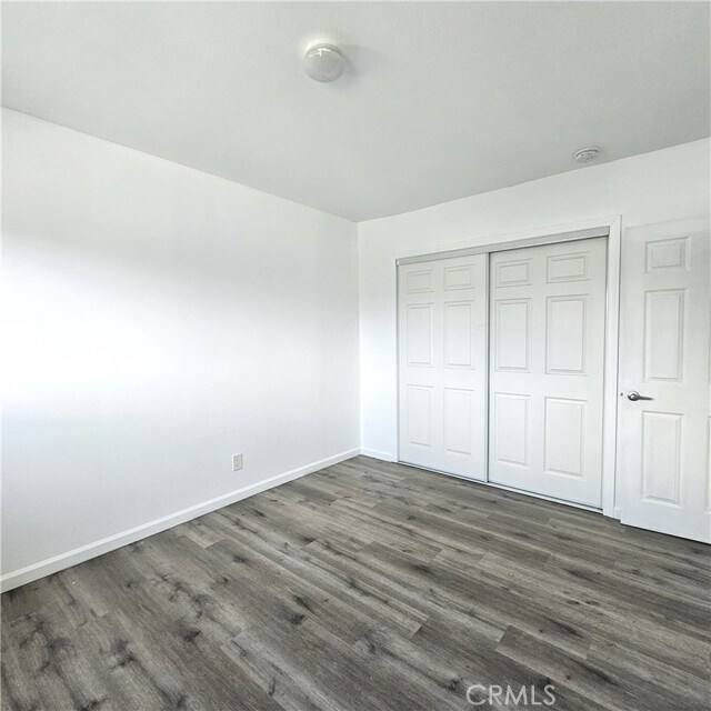 Building Photo - 320 E Hullett St
