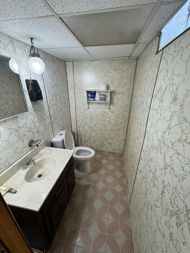 Building Photo - Charming Home in St. Clair Shores