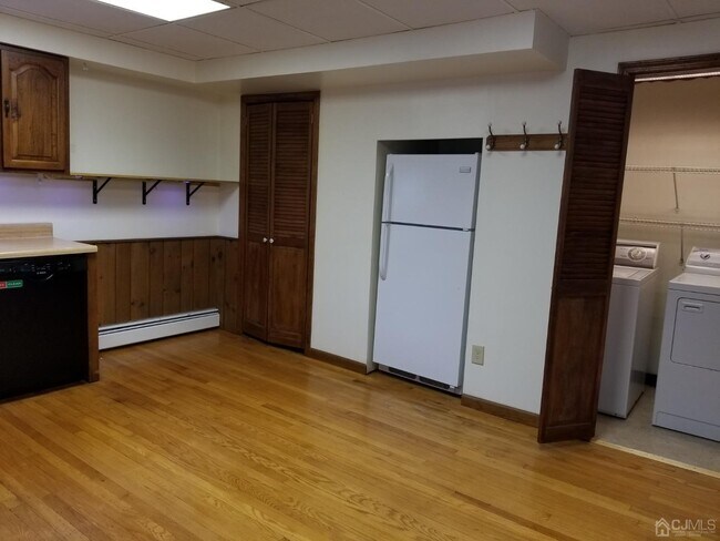 Building Photo - 49 Clay St