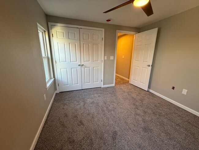 Building Photo - 2 Bedroom Rental in Emmaus!