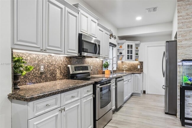 Building Photo - 18087 SW 30th Ct