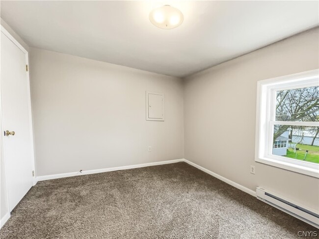 Building Photo - 5466 Willow St