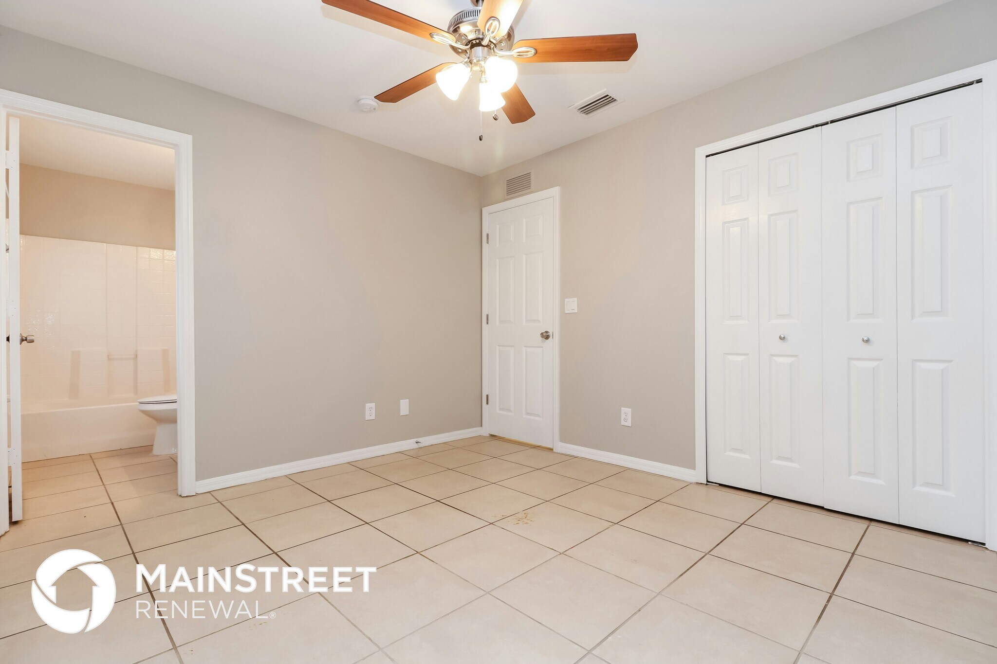 Building Photo - 5545 Fifth Ave