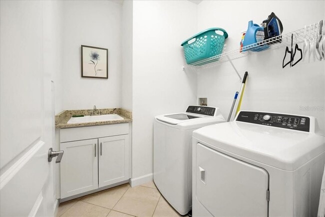 Building Photo - 5161 Coral Reef Wy