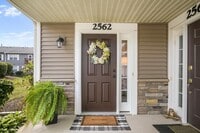 Building Photo - 2562 Golf Ridge Cir