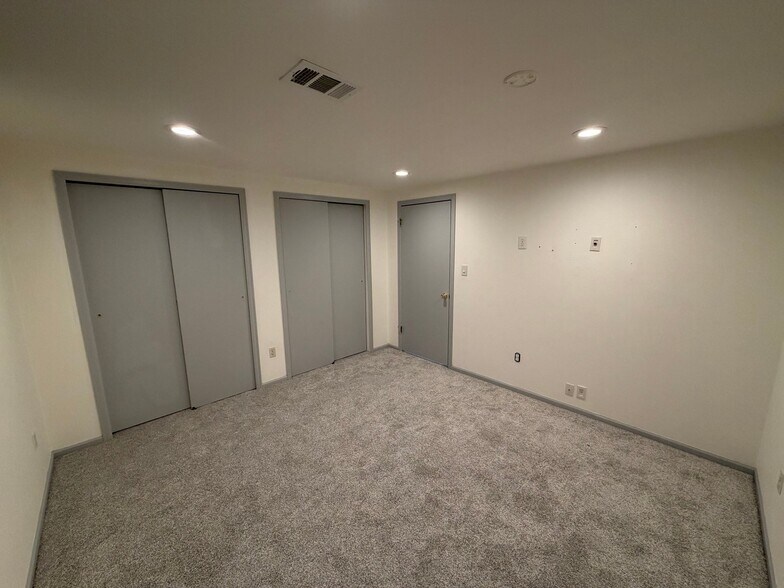 Building Photo - 235 Coral Way