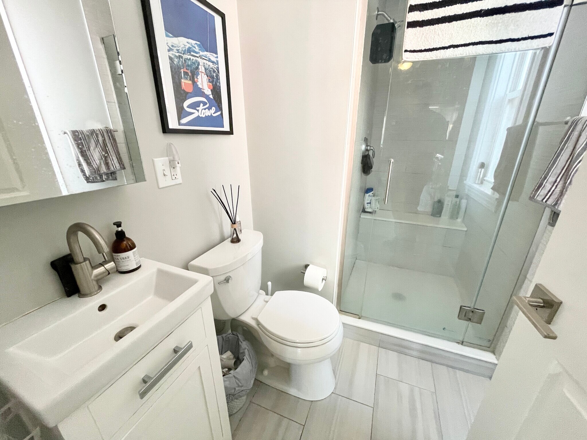 Building Photo - 24 Pond St