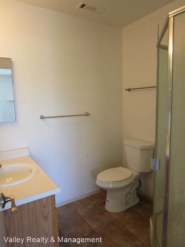 Building Photo - 121 Palmer Ct