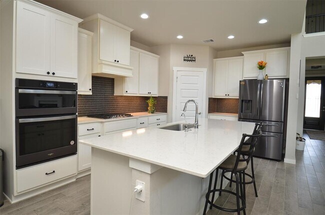 Building Photo - 28615 Halle Ray Dr