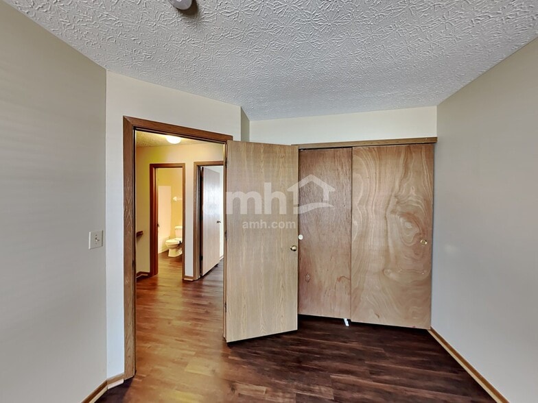 Building Photo - 6617 Winbarr Way