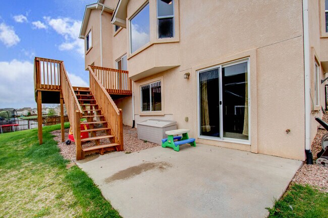 Building Photo - 4038 Pronghorn Meadows Cir