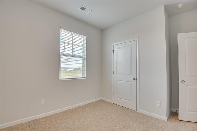 Building Photo - 5148 Captain Dr