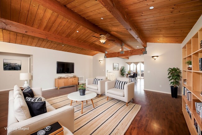 Building Photo - 9497 Montemar Dr