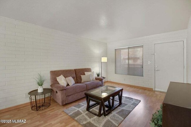 Building Photo - 55 N Cherry Ave