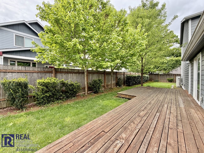 Building Photo - Spacious & Modern 3BR/2BA Home in Quiet Hillsboro Neighborhood