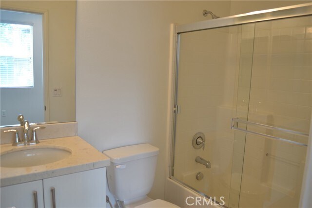 Building Photo - 149 E Commercial St