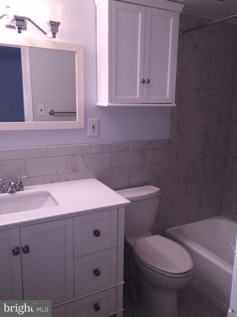 Building Photo - 8315 N Brook Ln