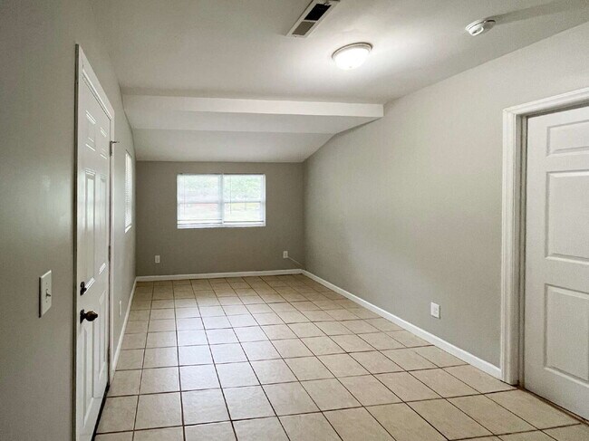 Building Photo - Cozy 3-Bed Home in the Heart of Wake Forest