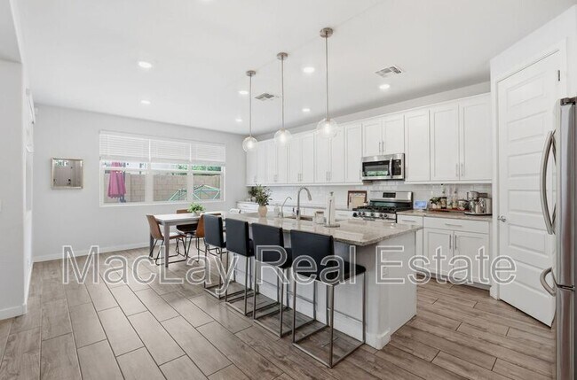 Building Photo - 1166 E Weatherby Way