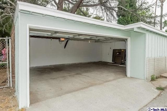 Building Photo - 1890 Las Lunas St